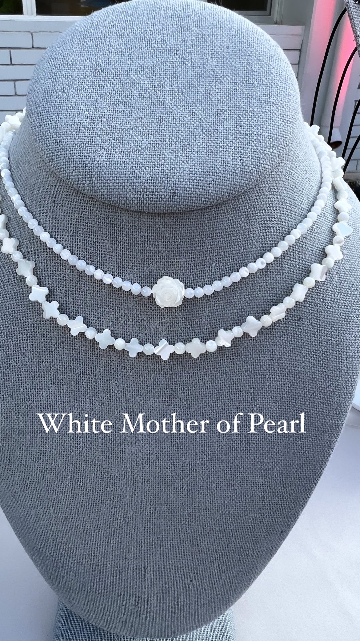 White Mother of Pearl with Rose - Necklace